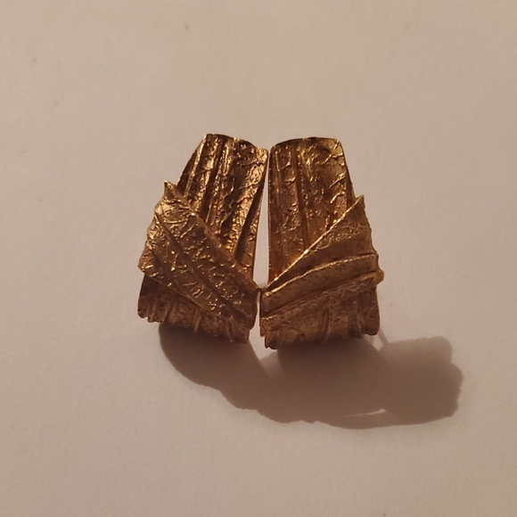 Source Unknown Jewelry - Source Unknown Gold Textured Earrings925 Sterling Silver With Gold Plated.
